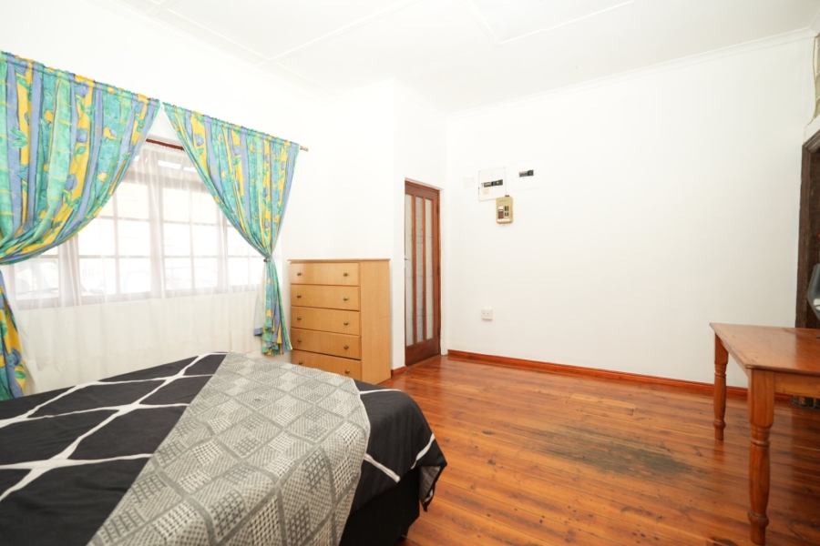 4 Bedroom Property for Sale in Wynberg Western Cape